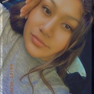 Meet your Posher, Ana